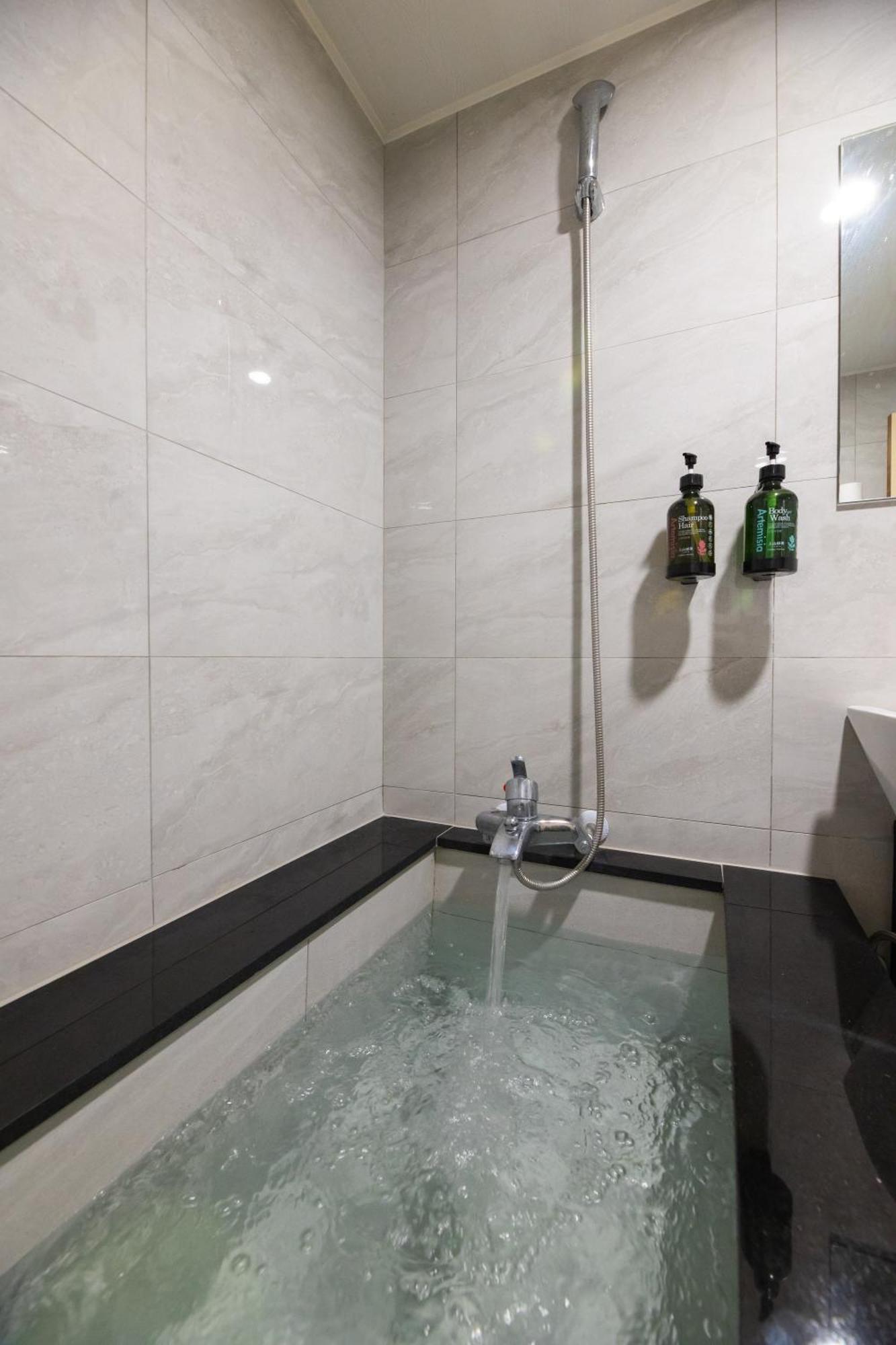 King Hot Spring Hotel Jiaoxi Δωμάτιο φωτογραφία